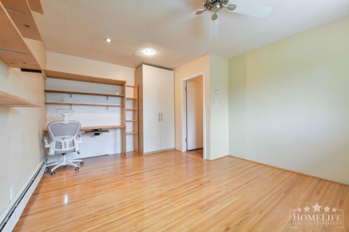 13900 Blackburn Avenue, White Rock, BC 