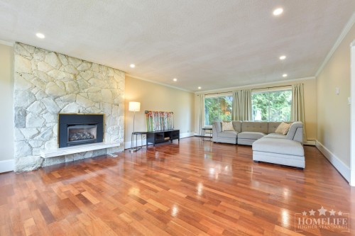 13900 Blackburn Avenue, White Rock, BC 