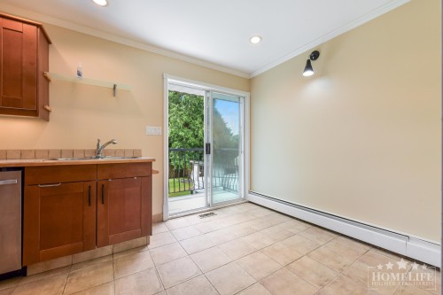 13900 Blackburn Avenue, White Rock, BC 