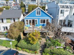 15161 Victoria Avenue  White Rock, BC V4B 1G5