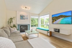 6294 Greenside Drive WSurrey, BC V3S 5M8