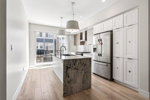 14-20852 77a Avenue  Langley, BC V2Y 0R8