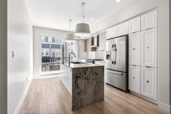 14-20852 77a Avenue Langley, BC V2Y 0R8