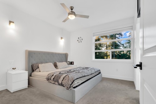 4-32970 Tunbridge Avenue, Mission, BC - Indoor Photo Showing Bedroom
