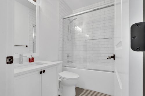 4-32970 Tunbridge Avenue, Mission, BC - Indoor Photo Showing Bathroom