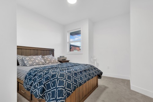 4-32970 Tunbridge Avenue, Mission, BC - Indoor Photo Showing Bedroom