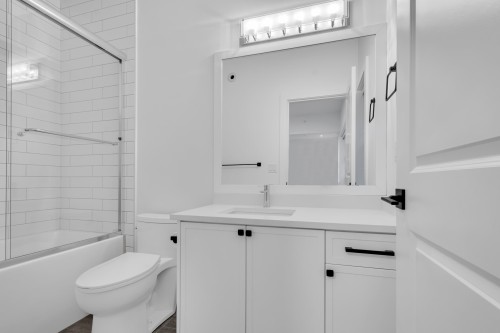 4-32970 Tunbridge Avenue, Mission, BC - Indoor Photo Showing Bathroom