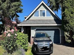 Upper-16375 Middleglen Place Surrey, BC V4N 1X7