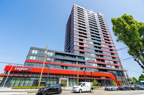 2003-10626 City Parkway  Surrey, BC V3T 4C7
