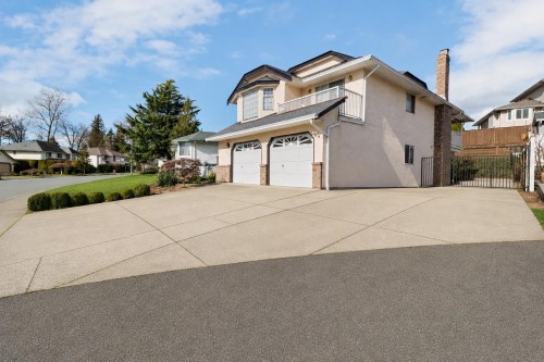 31021 Creekside Drive, Abbotsford, BC - Outdoor