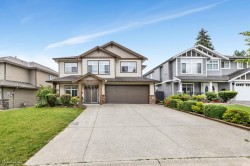 33370 Kirk Avenue Abbotsford, BC V2S 8P8