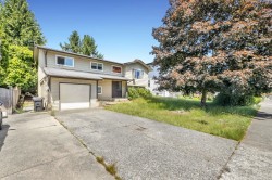 32317 Adair Avenue Abbotsford, BC V2T 4L7