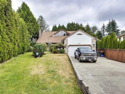 7361 149a Street Surrey, BC V3S 3H4
