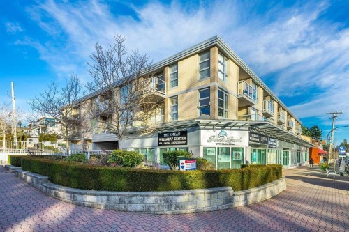 303-15777 Marine Drive  White Rock, BC V4B 1E5