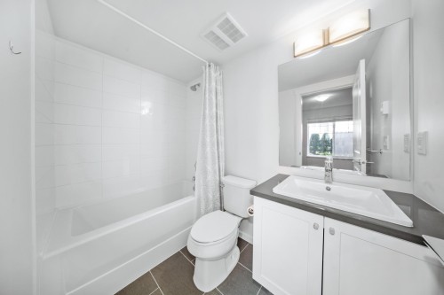 8-16357 15 Avenue, Surrey, BC 