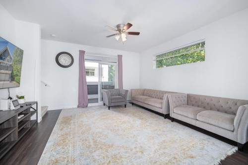 8-16357 15 Avenue, Surrey, BC 