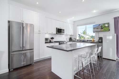 8-16357 15 Avenue, Surrey, BC 