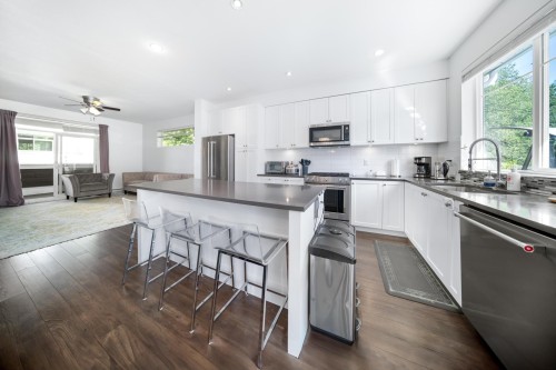 8-16357 15 Avenue, Surrey, BC 