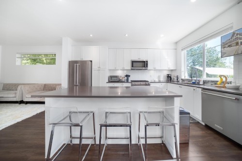 8-16357 15 Avenue, Surrey, BC 