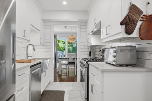 15913 Alder Place, Surrey, BC 