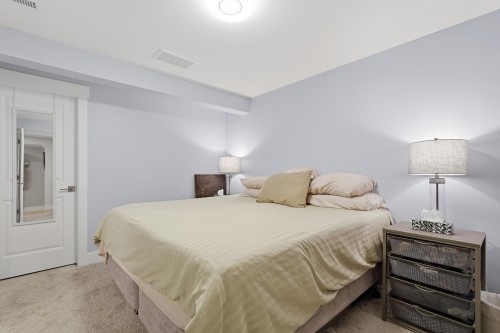15913 Alder Place, Surrey, BC 