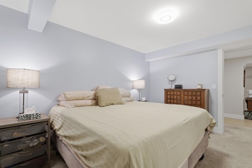 15913 Alder Place, Surrey, BC 