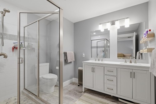 15913 Alder Place, Surrey, BC 