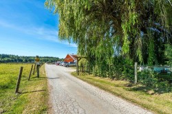 19636 8 Avenue  Langley, BC V2Z 1W1