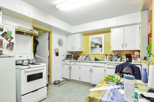 2060 156 Street, Surrey, BC 