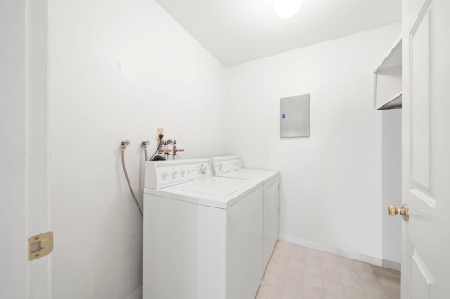 301-19645 64 Avenue, Langley, BC 