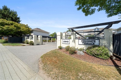301-19645 64 Avenue, Langley, BC 