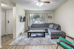 6928 134 Street Surrey, BC V3W 4S9