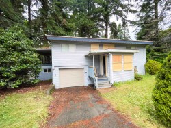 1441 128 Street Surrey, BC V4A 3T5