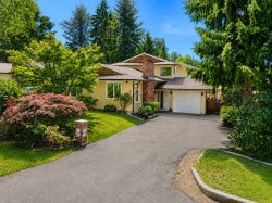 7335 141a Street Surrey, BC V3W 7L2
