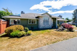 2112 124 Street Surrey, BC V4A 3M5
