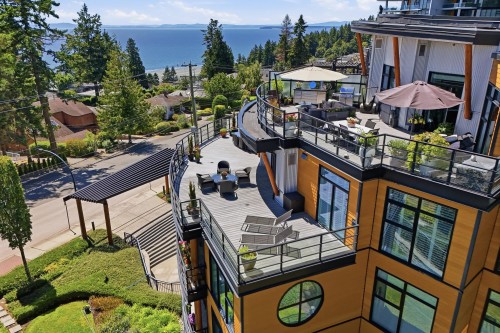418-14855 Thrift Avenue  White Rock, BC V4B 2J6