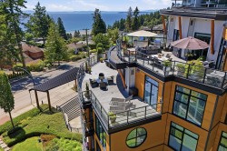 418-14855 Thrift Avenue  White Rock, BC V4B 2J6