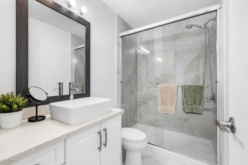 15390 85 Avenue, Surrey, BC 