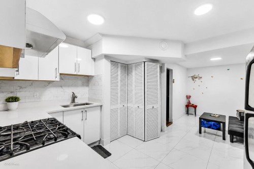 15390 85 Avenue, Surrey, BC 