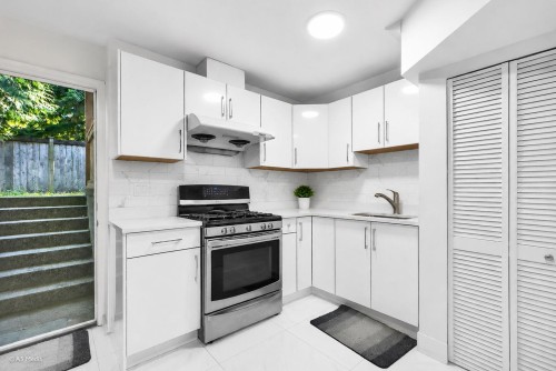 15390 85 Avenue, Surrey, BC 