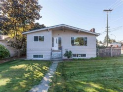 32202 Hillcrest Avenue Abbotsford, BC V2T 1S6