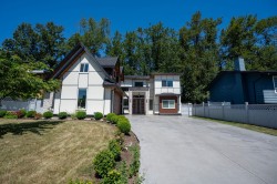 12973 Glengarry Crescent Surrey, BC V3V 1S9