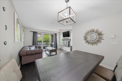 215-21009 56 Avenue, Langley, BC 