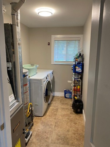 26891 32A Avenue, Langley, BC - Indoor Photo Showing Laundry Room