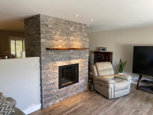 26891 32A Avenue, Langley, BC - Indoor Photo Showing Living Room With Fireplace