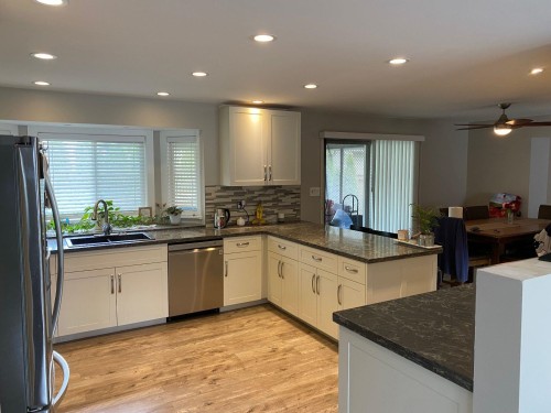 26891 32A Avenue, Langley, BC - Indoor Photo Showing Kitchen With Double Sink