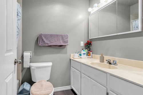 12905 65 Avenue, Surrey, BC 