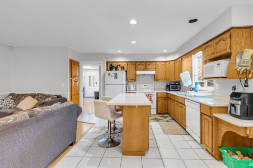 12905 65 Avenue, Surrey, BC 