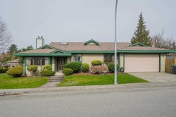 10523 Fraserglen Drive Surrey, BC V4N 1V1
