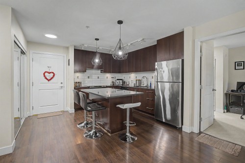 252-15850 26 Avenue  Surrey, BC V3S 2N6